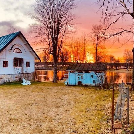 Romantic Spa Villa With Fireplace By The Lake Stjarnsund Екстер'єр фото