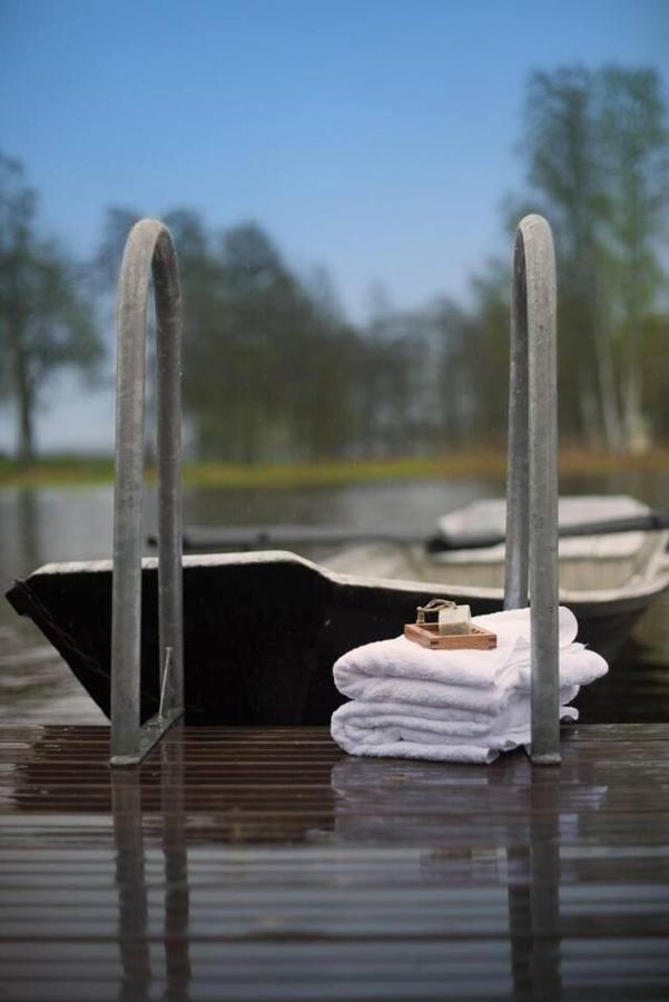 Romantic Spa Villa With Fireplace By The Lake Stjarnsund Екстер'єр фото